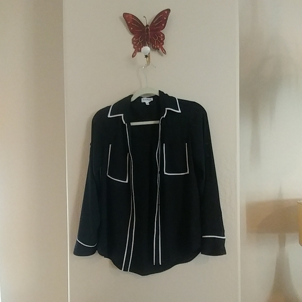 Express button down